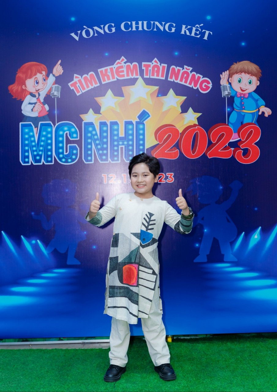 MC nhí Trần Thành Trí - Gương mặt triển vọng "Tìm kiếm tài năng MC nhí 2023"- Ảnh 4.