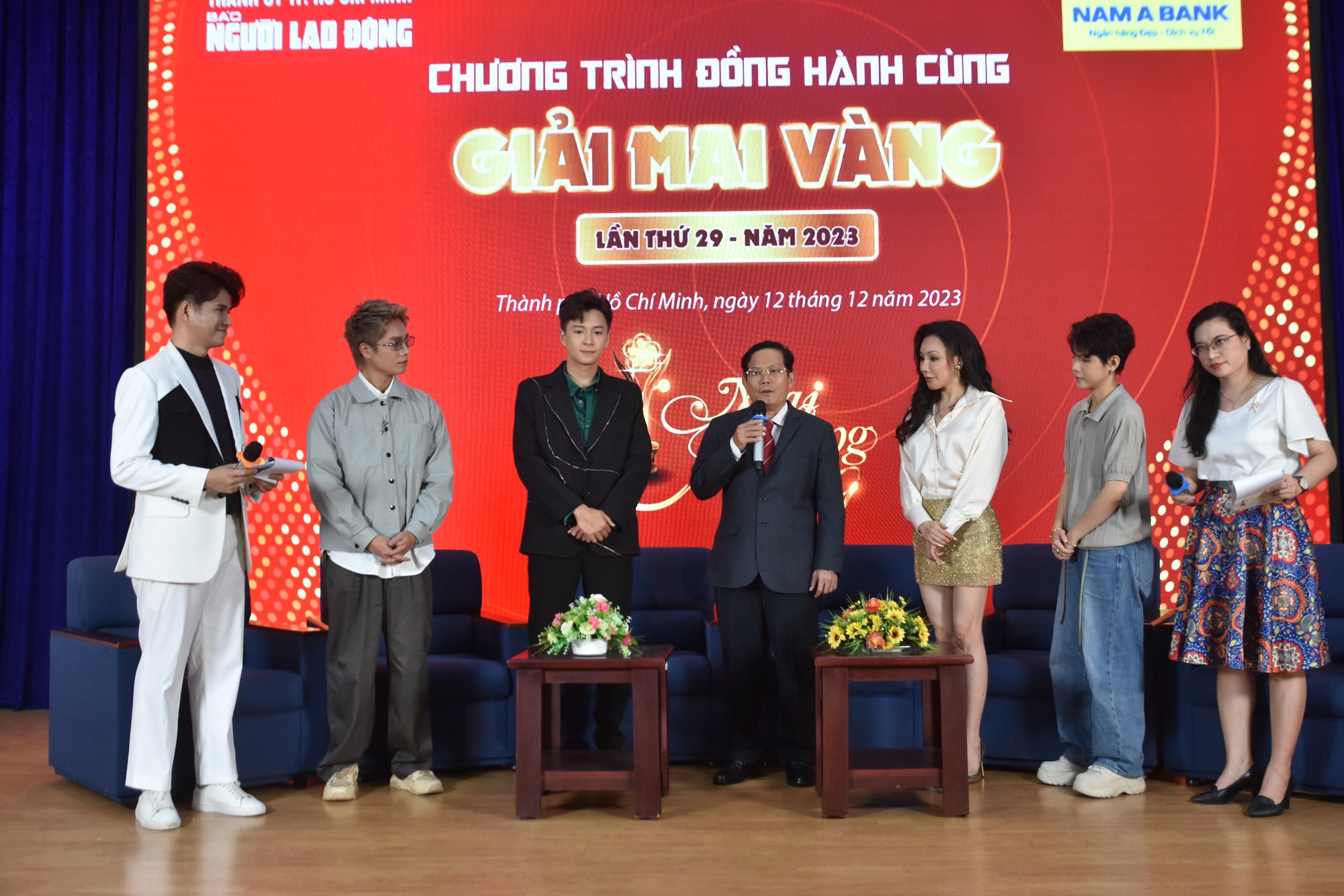 Sôi nổi chương trình Đồng hành cùng Giải Mai vàng lần thứ 29-2023 hạng mục Ca nhạc
- Ảnh 9.