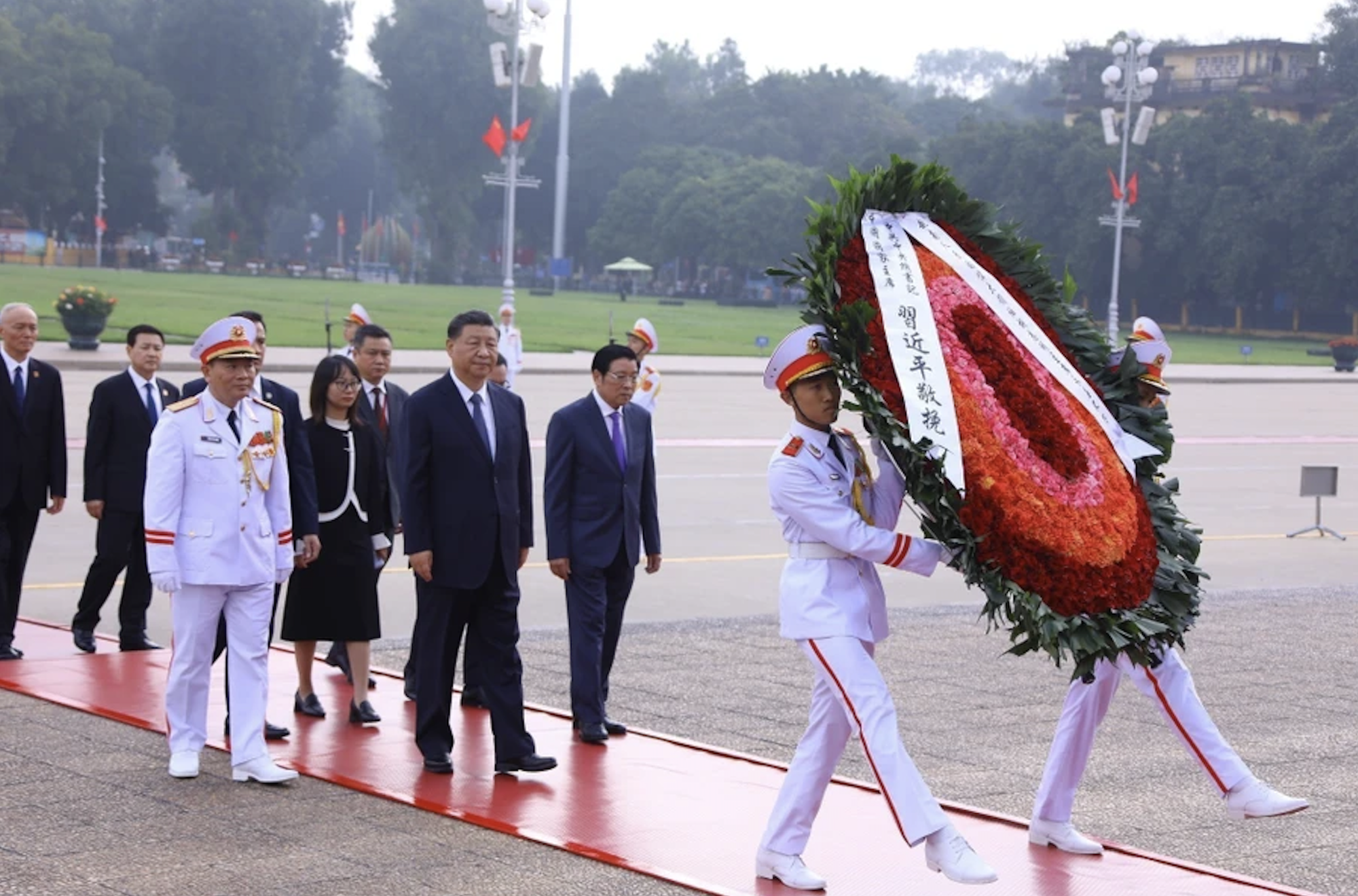 Tổng Bí thư, Chủ tịch Tập Cận Bình viếng Chủ tịch Hồ Chí Minh- Ảnh 3.
