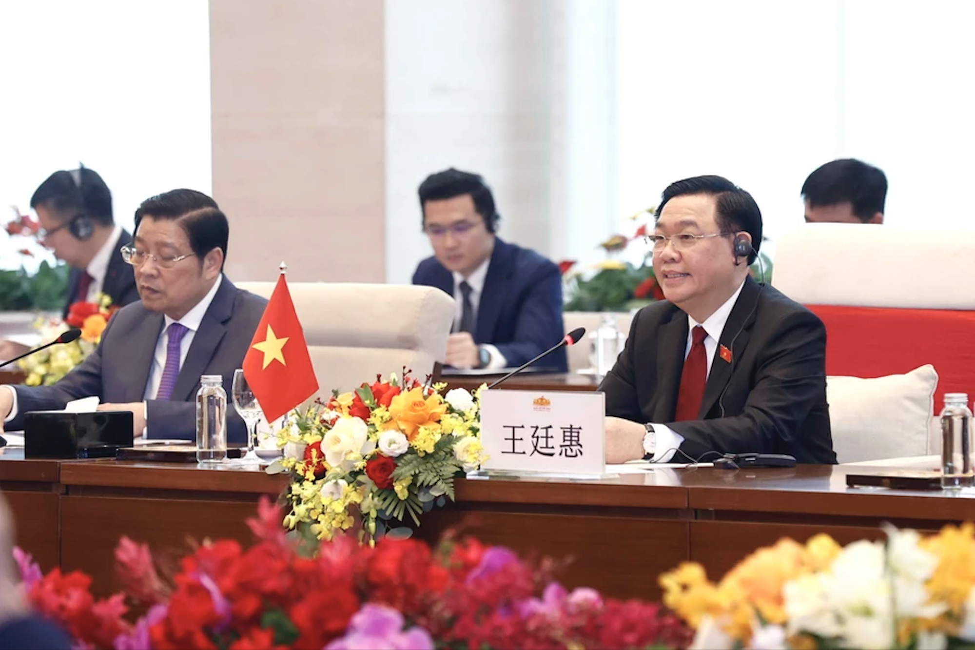 Chủ tịch Quốc hội Vương Đình Huệ hội kiến Tổng Bí thư, Chủ tịch Tập Cận Bình- Ảnh 7.