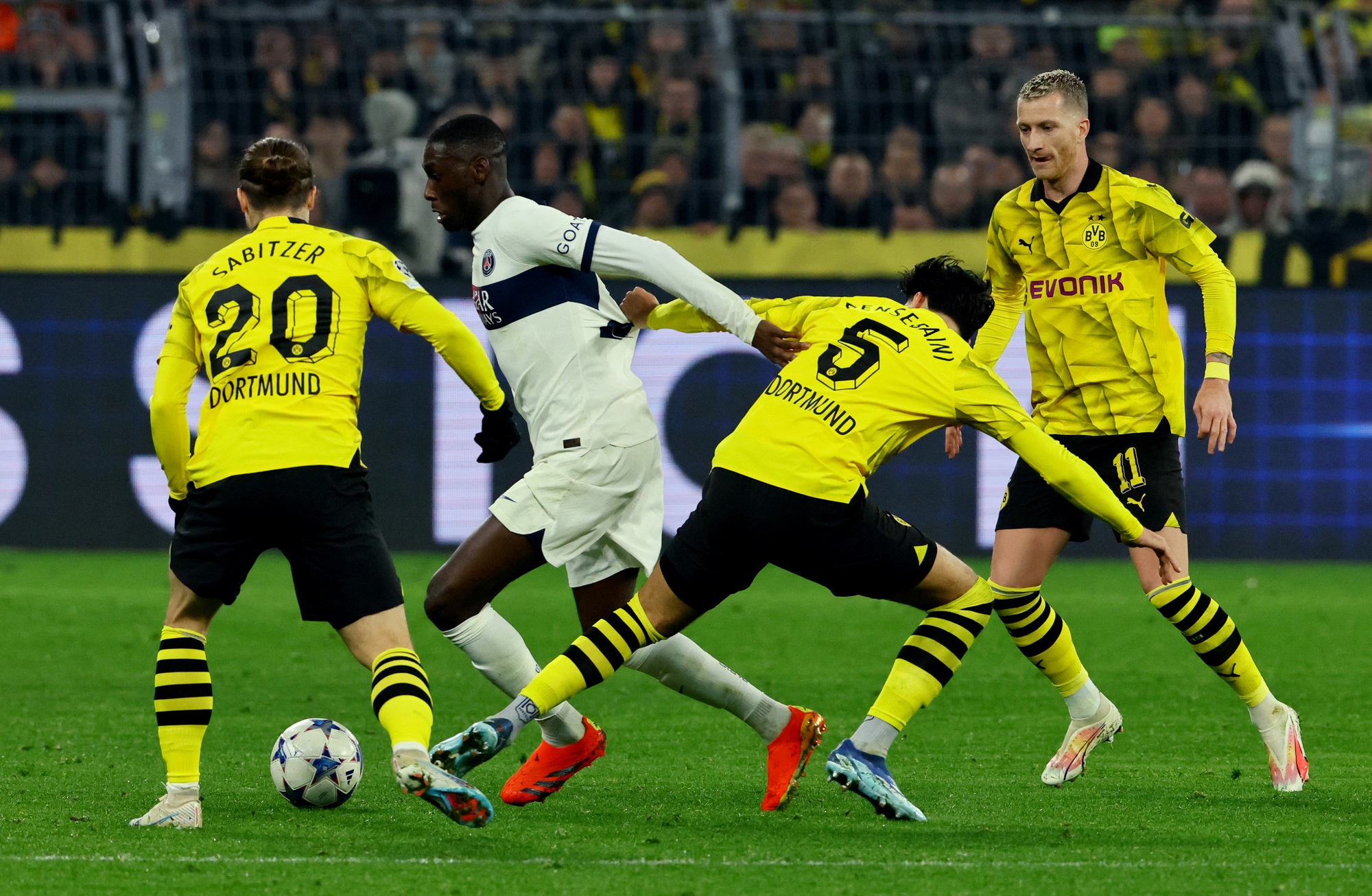 Rượt đuổi tỉ số nghẹt thở, PSG suýt làm khán giả Champions League- Ảnh 8.