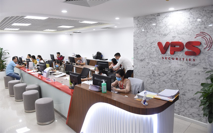 Chứng khoán VPS bị phạt và cựu giám đốc tư vấn bị tước quyền hành nghề 9 tháng