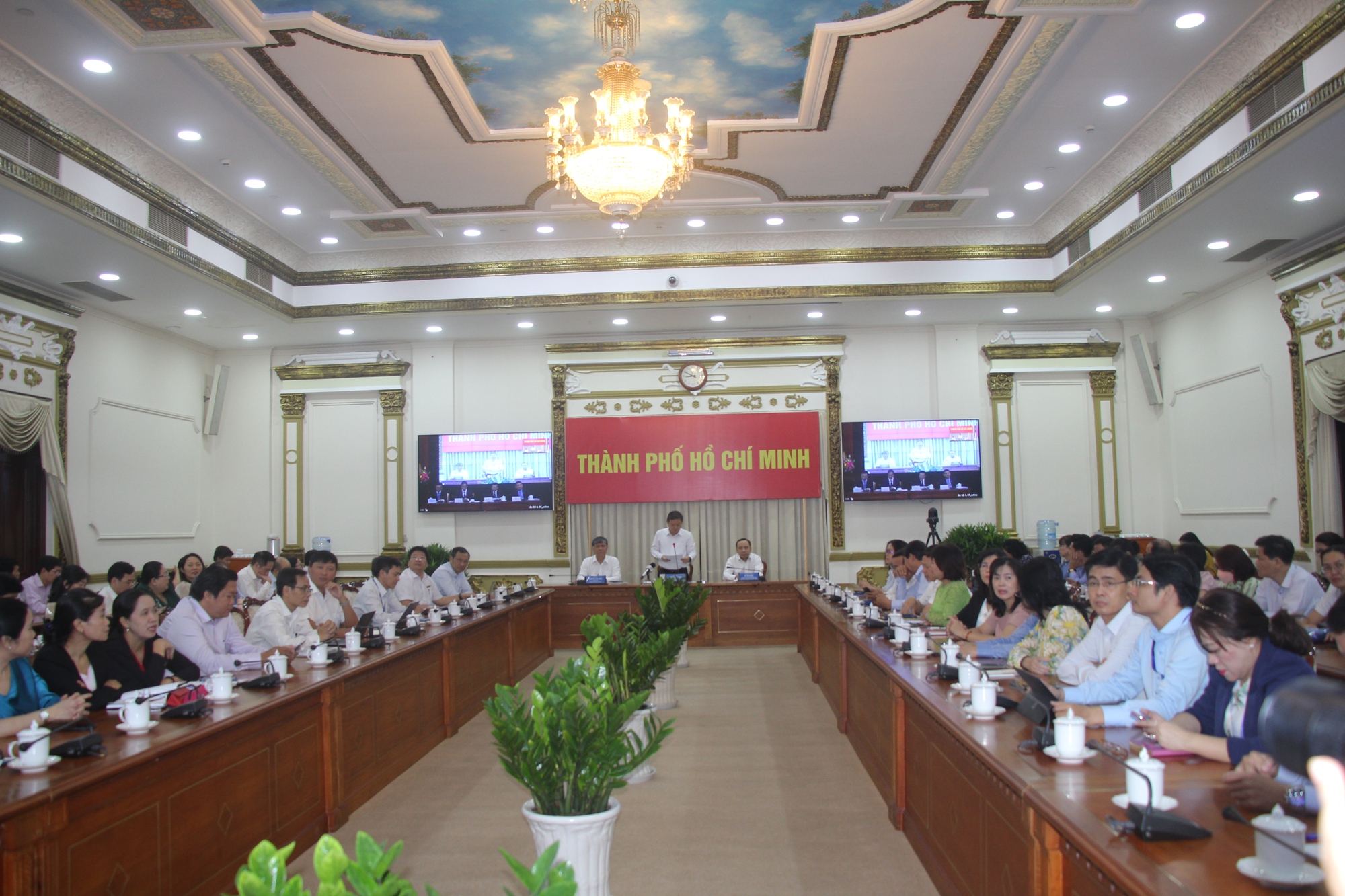 Ph&oacute; Chủ tịch UBND TP HCM Dương Anh Đức nhấn mạnh Nghị quyết 29/2013 đ&atilde; tạo điều kiện cho ng&agrave;nh gi&aacute;o dục v&agrave; đ&agrave;o tạo th&agrave;nh phố ph&aacute;t huy thế mạnh đổi mới, s&aacute;ng tạo, t&iacute;ch cực, năng động, d&aacute;m nghĩ, d&aacute;m l&agrave;mẢnh: ĐẶNG TRINH