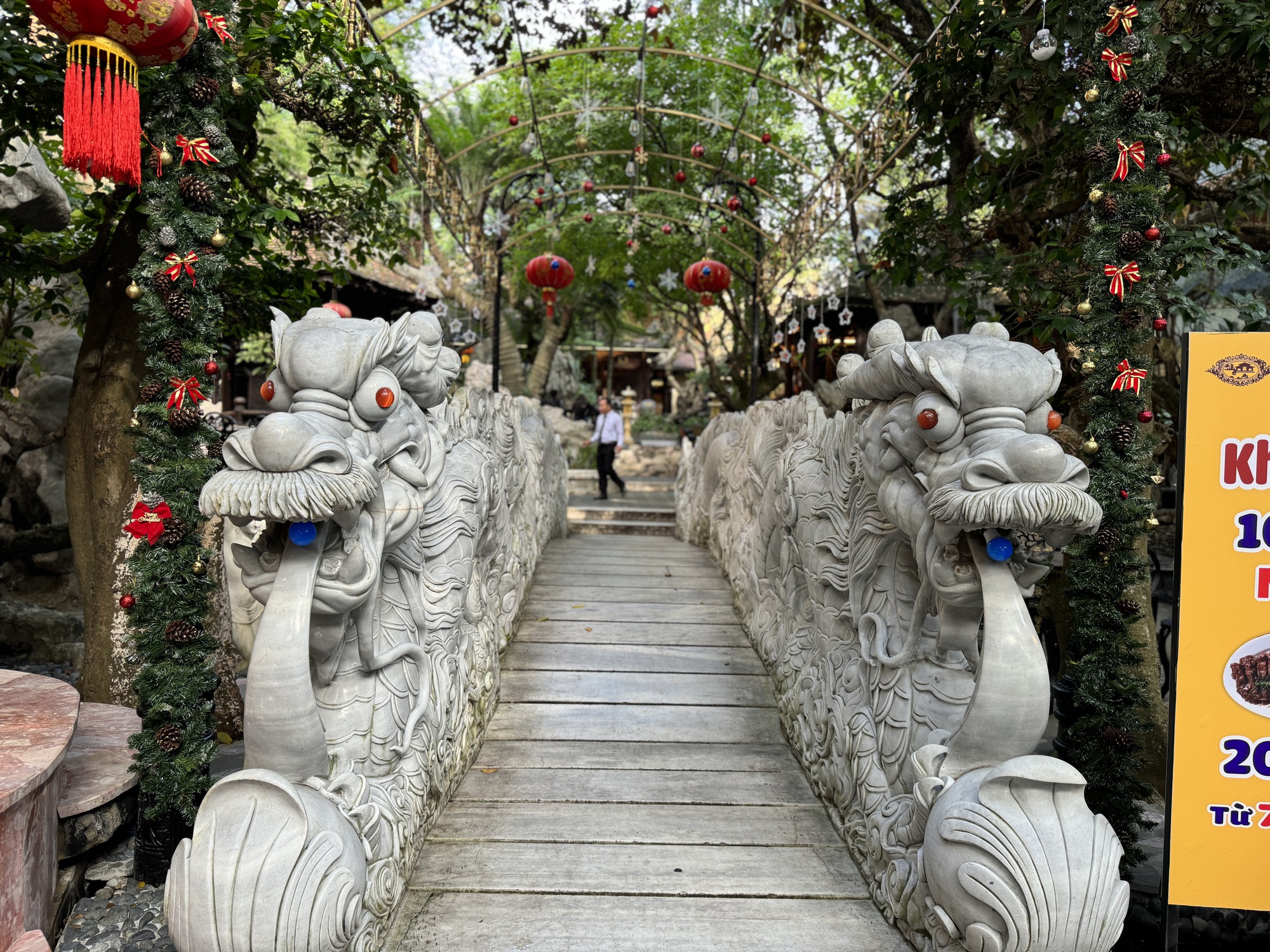 B&ecirc;n trong nh&agrave; cổ trăm tỉ của đại gia Huy "m&aacute;y nổ"vừa bị siết nợ c&oacute; g&igrave;?- Ảnh 2.