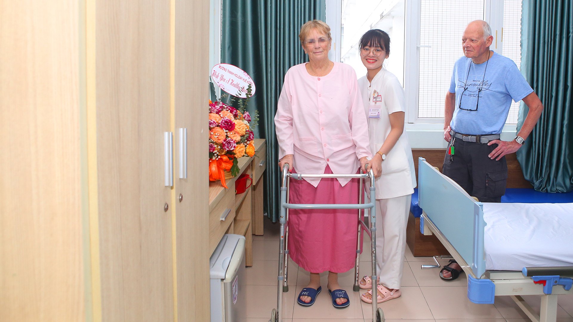 L&yacute; do nữ bệnh nh&acirc;n người Ph&aacute;p viết thư cảm ơn bệnh viện- Ảnh 1.