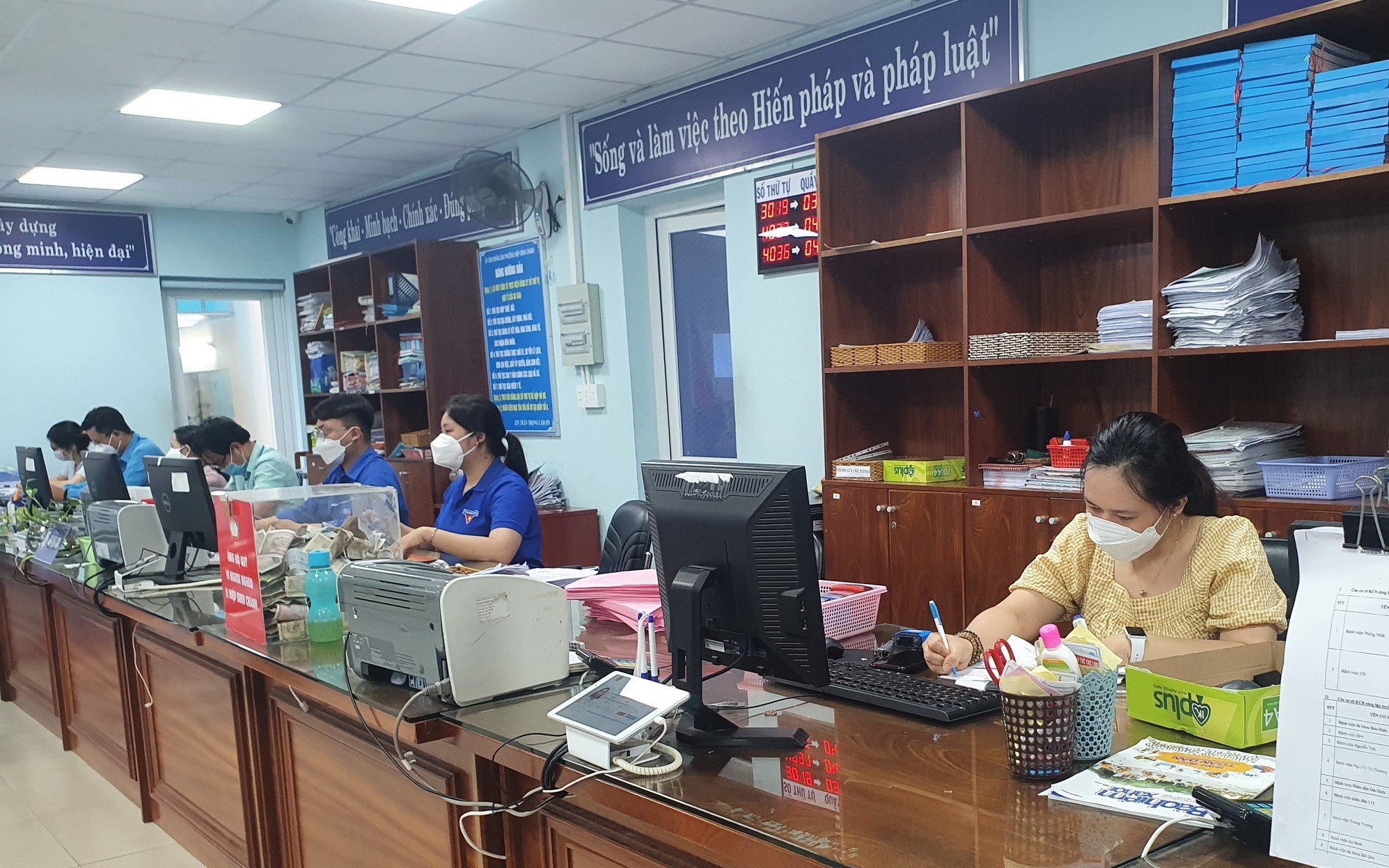 6 việc công chức không được phép làm