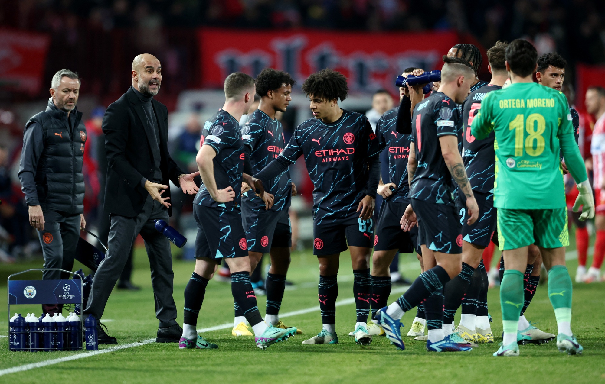 Sao trẻ học viện lập công, Man City lập kỳ tích Champions League- Ảnh 1.