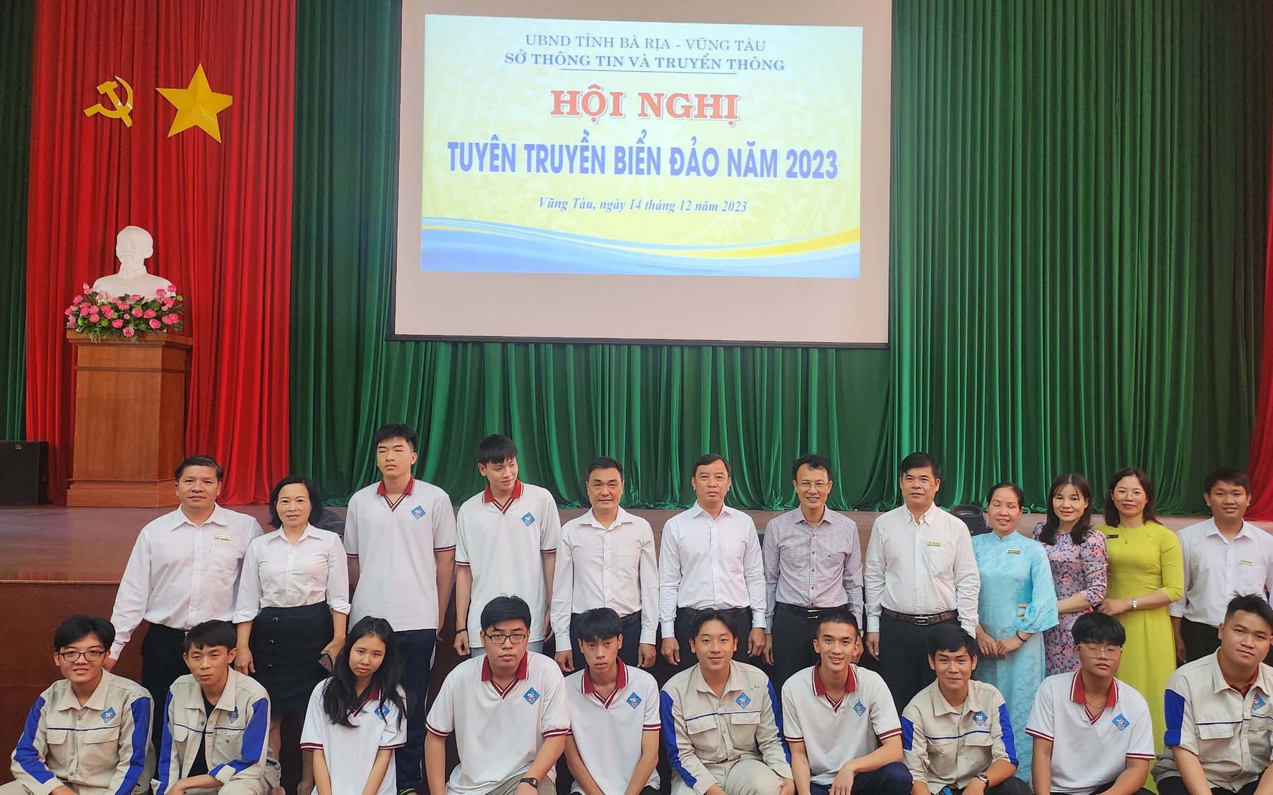 Lan tỏa tình yêu biển đảo cho hơn 400 sinh viên BR-VT