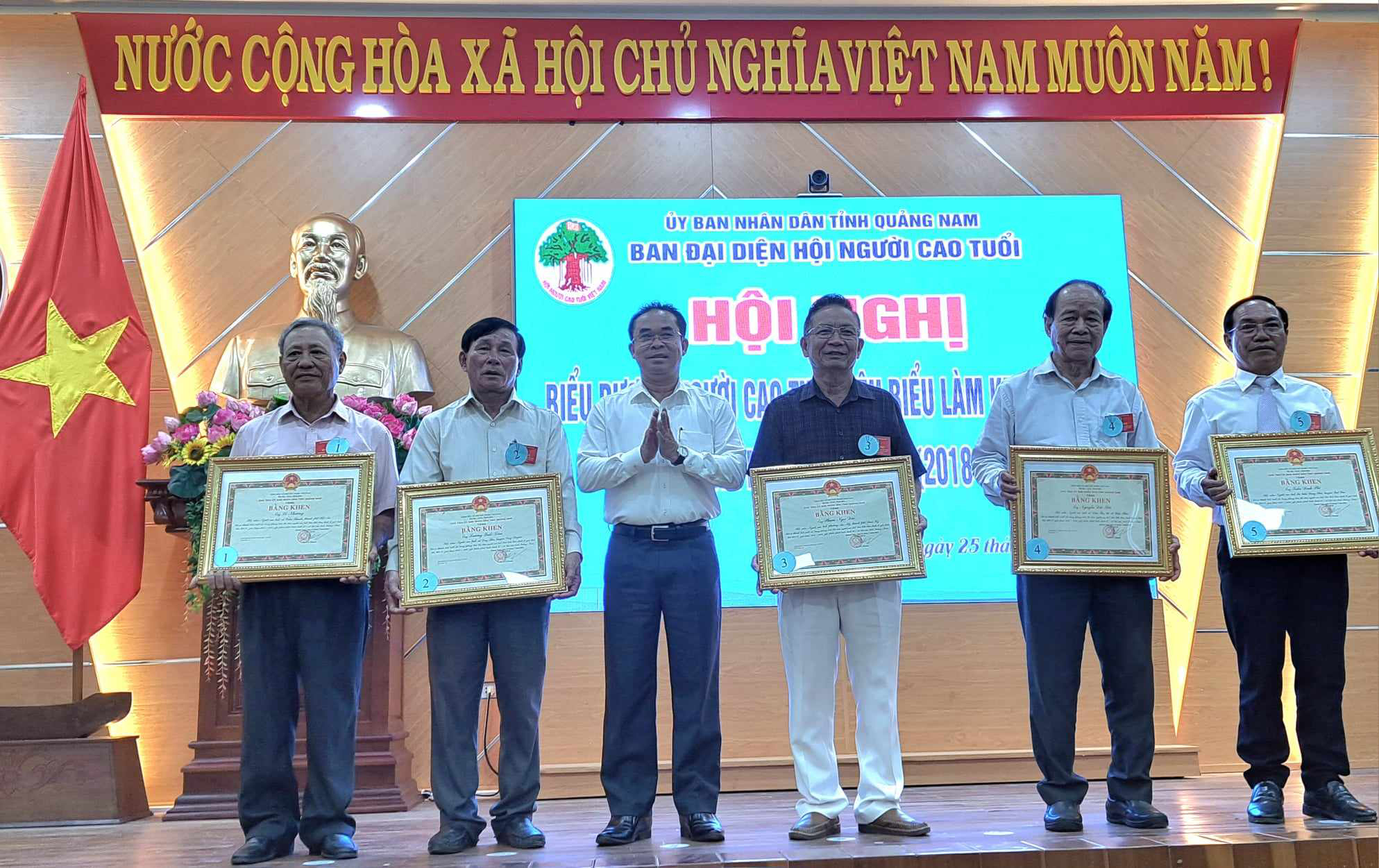 Nhẹ lòng khi được giúp đời- Ảnh 3.