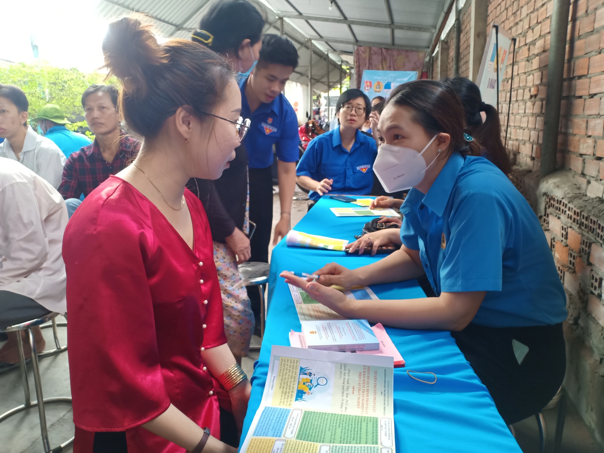 Thiệt thòi vì bị doanh nghiệp nợ lương, BHXH- Ảnh 1.