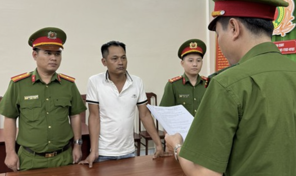 C&ocirc;ng an TP HCM bắt &ocirc;ng tr&ugrave;m B&ugrave;i Văn T&acirc;n- Ảnh 1.