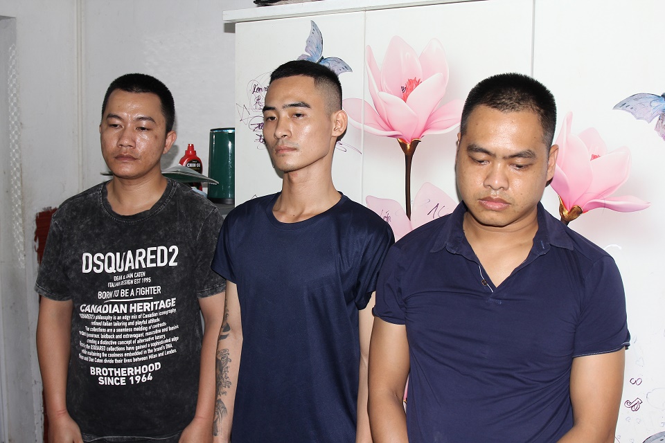 Bắt ổ nhóm cho vay nặng lãi "cắt cổ" tới hơn 1.000%/năm- Ảnh 1.