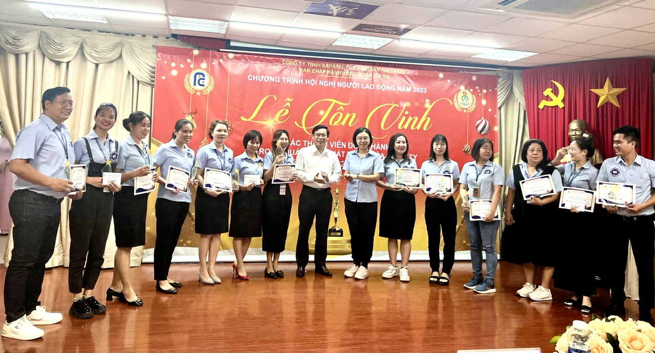 Doanh nghiệp tặng 1 chỉ vàng cho công nhân có thâm niên để tri ân- Ảnh 2.