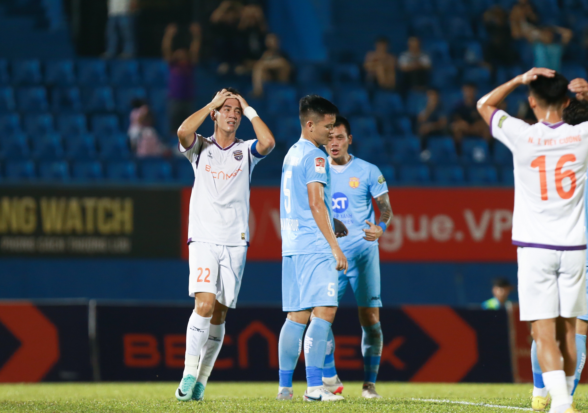 Tiến Linh lại nỗ s&uacute;ng, gi&uacute;p B&igrave;nh Dương ngược d&ograve;ng l&ecirc;n đầu bảng V-League 2023- Ảnh 3.