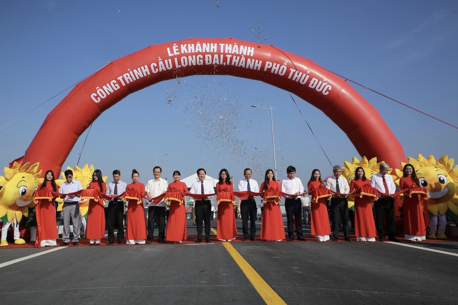 Chính thức thông xe cầu Long Đại- Ảnh 1.