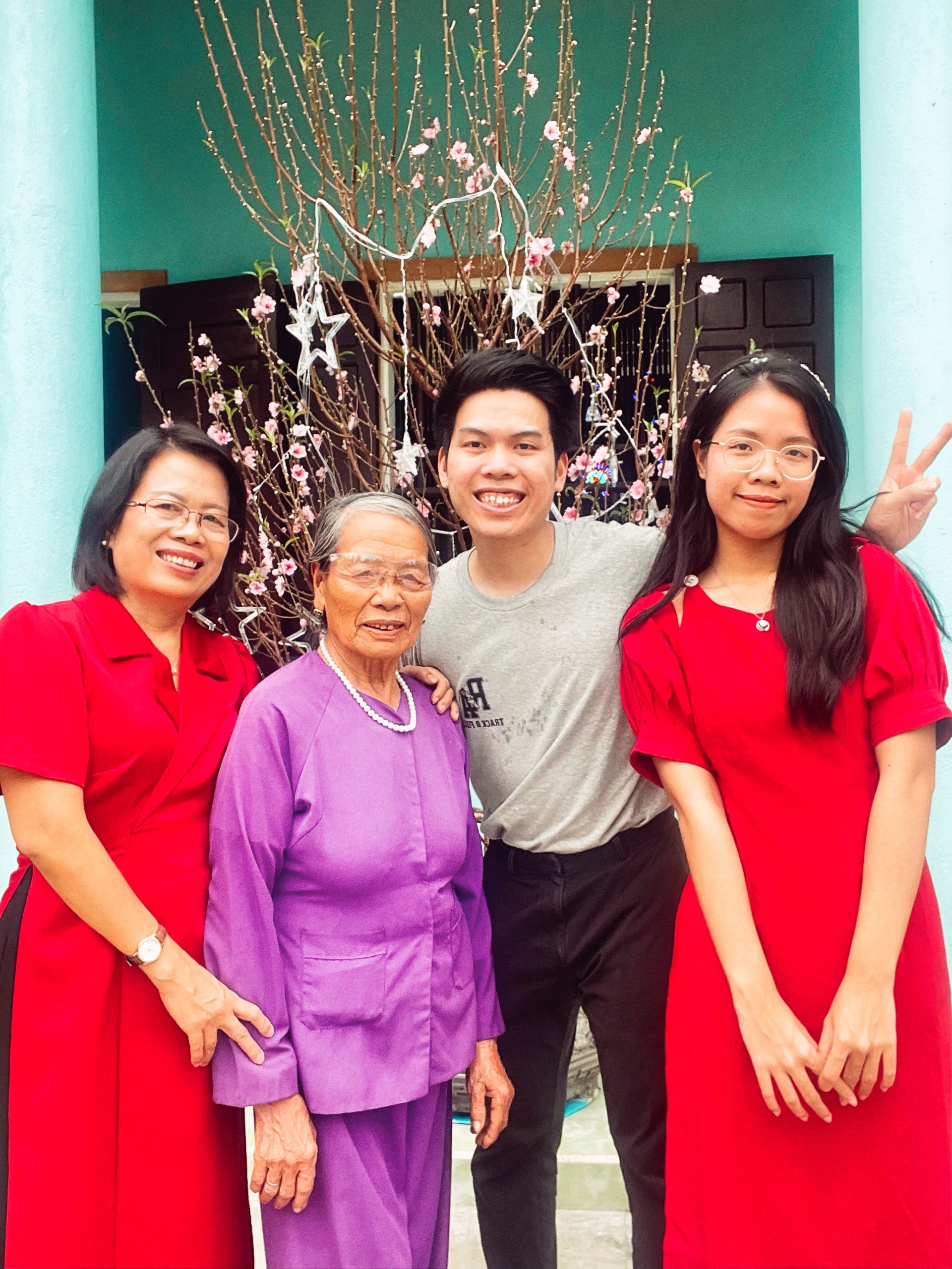 Gia đình tác giả bài viết