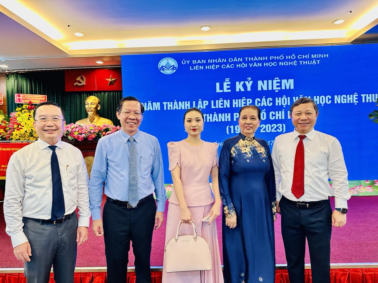 Trang trọng, nghĩa t&igrave;nh lễ Kỷ niệm 60 năm th&agrave;nh lập Li&ecirc;n hiệp c&aacute;c Hội VHNT TP HCM- Ảnh 5.