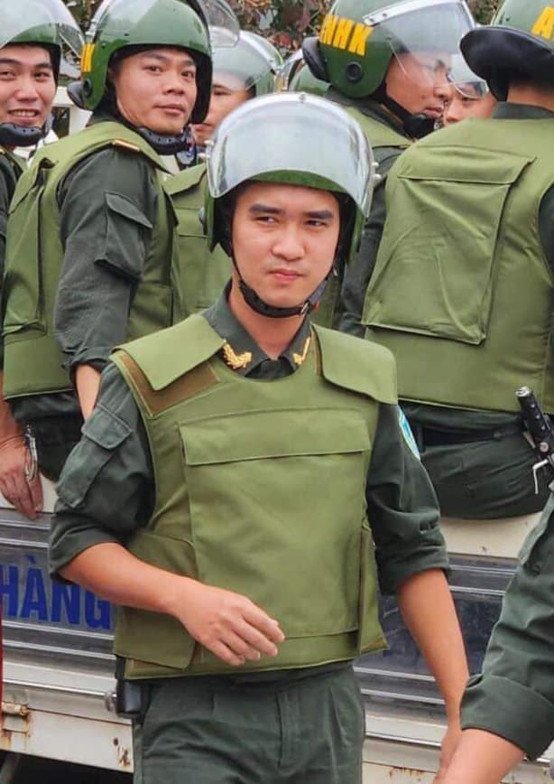 Bay từ &Uacute;c về, kh&aacute;ch rơi v&iacute; chứa 90 triệu đồng ở s&acirc;n bay- Ảnh 5.