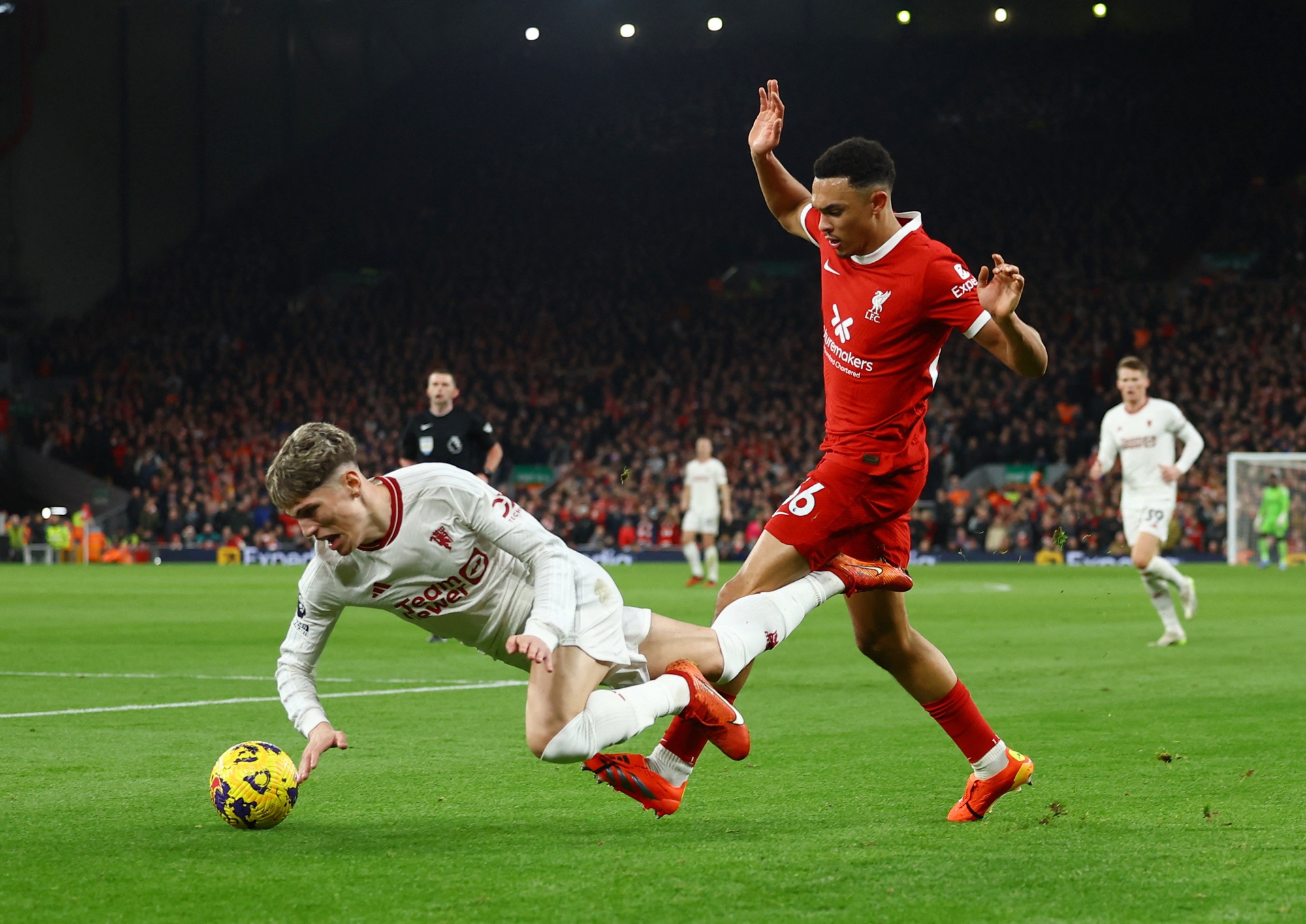 Hòa kiên cường Liverpool, Man United làm nức lòng người hâm mộ - Ảnh 5.