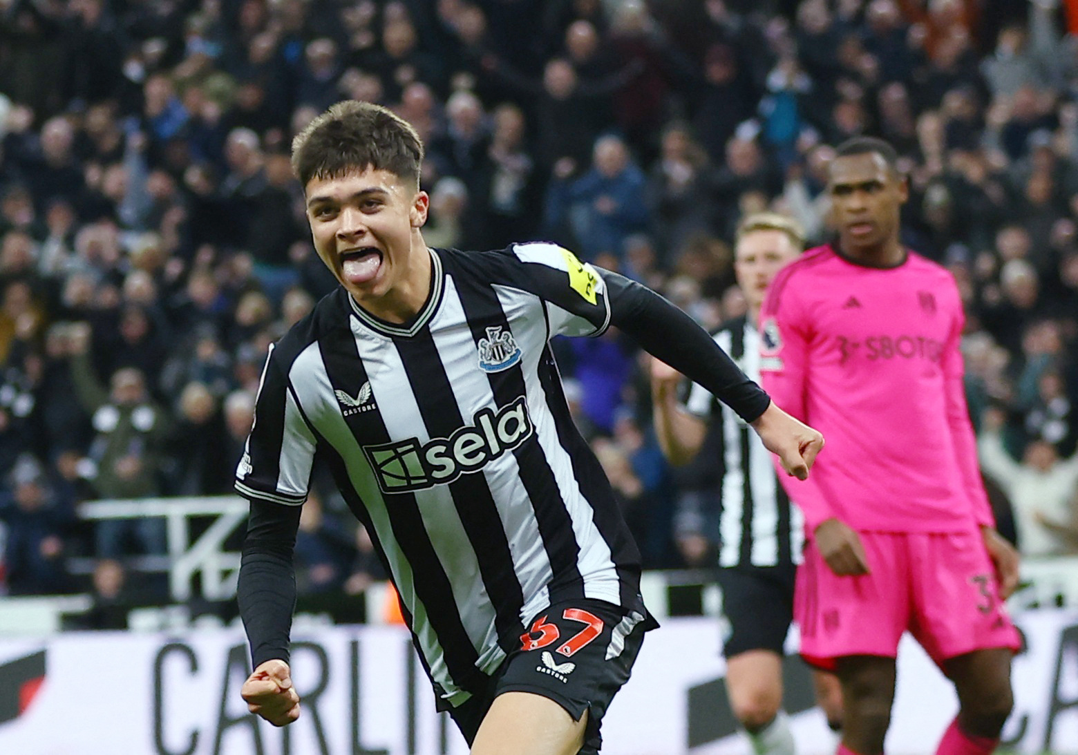 Man City hụt hơi kh&oacute; ngờ, Chelsea v&agrave; Newcastle b&ugrave;ng nổ dữ dội v&ograve;ng 17- Ảnh 8.
