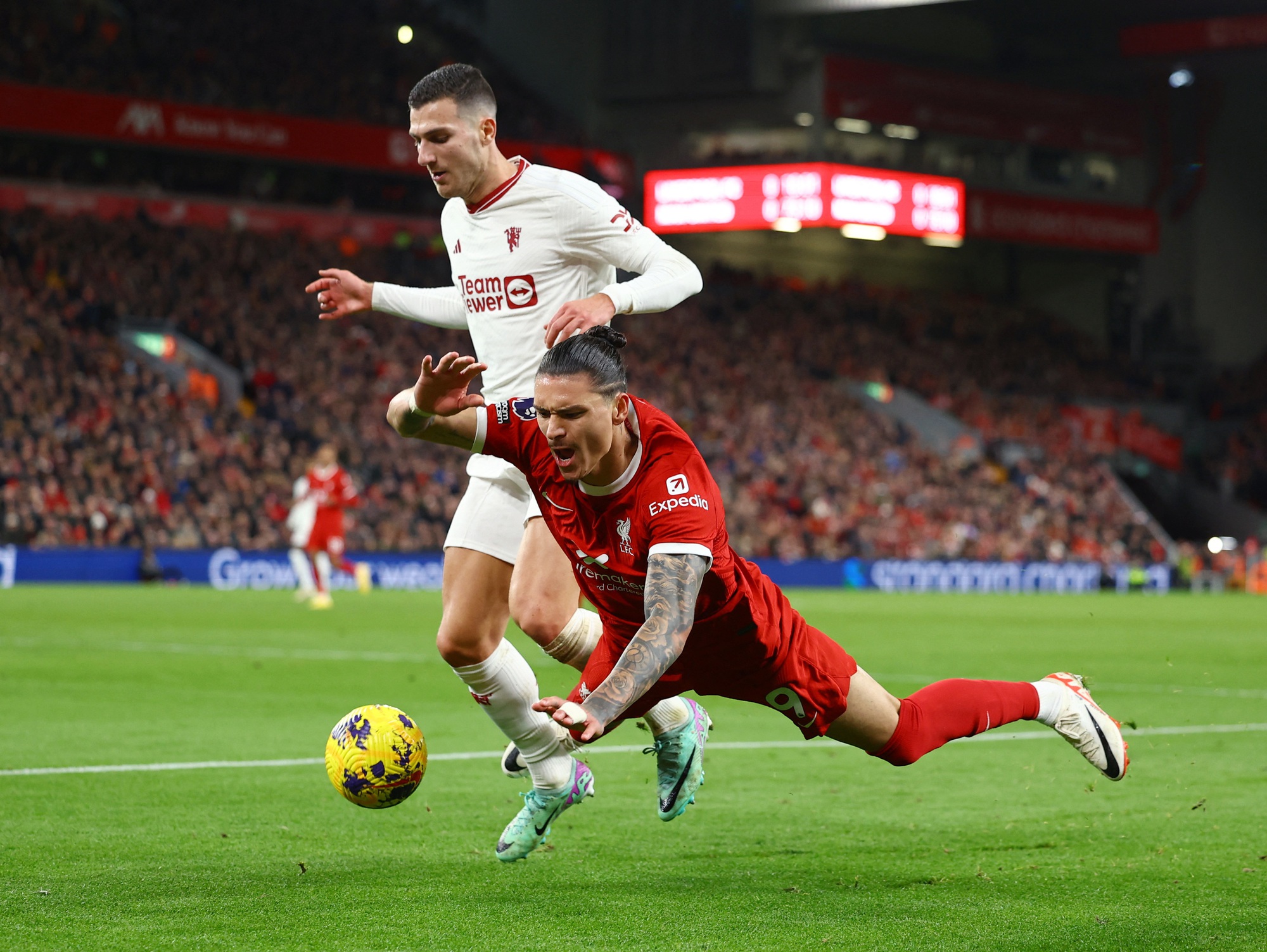 Hòa kiên cường Liverpool, Man United làm nức lòng người hâm mộ - Ảnh 8.