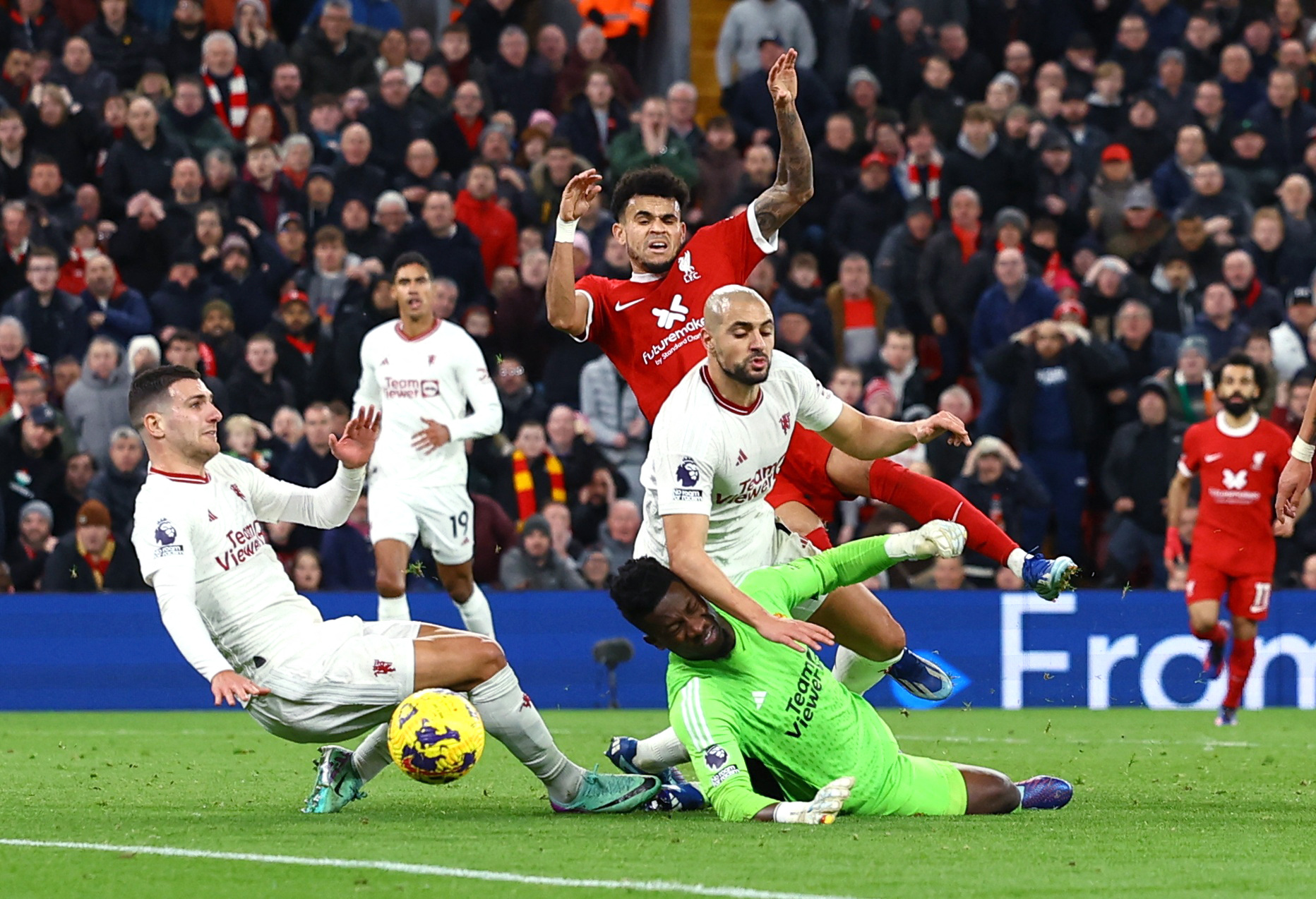 Hòa kiên cường Liverpool, Man United làm nức lòng người hâm mộ - Ảnh 6.