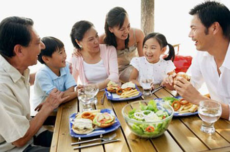 DIỄN ĐÀN CAI NGHIỆN GAME: Cùng con vượt qua "cơn nghiện"- Ảnh 1.