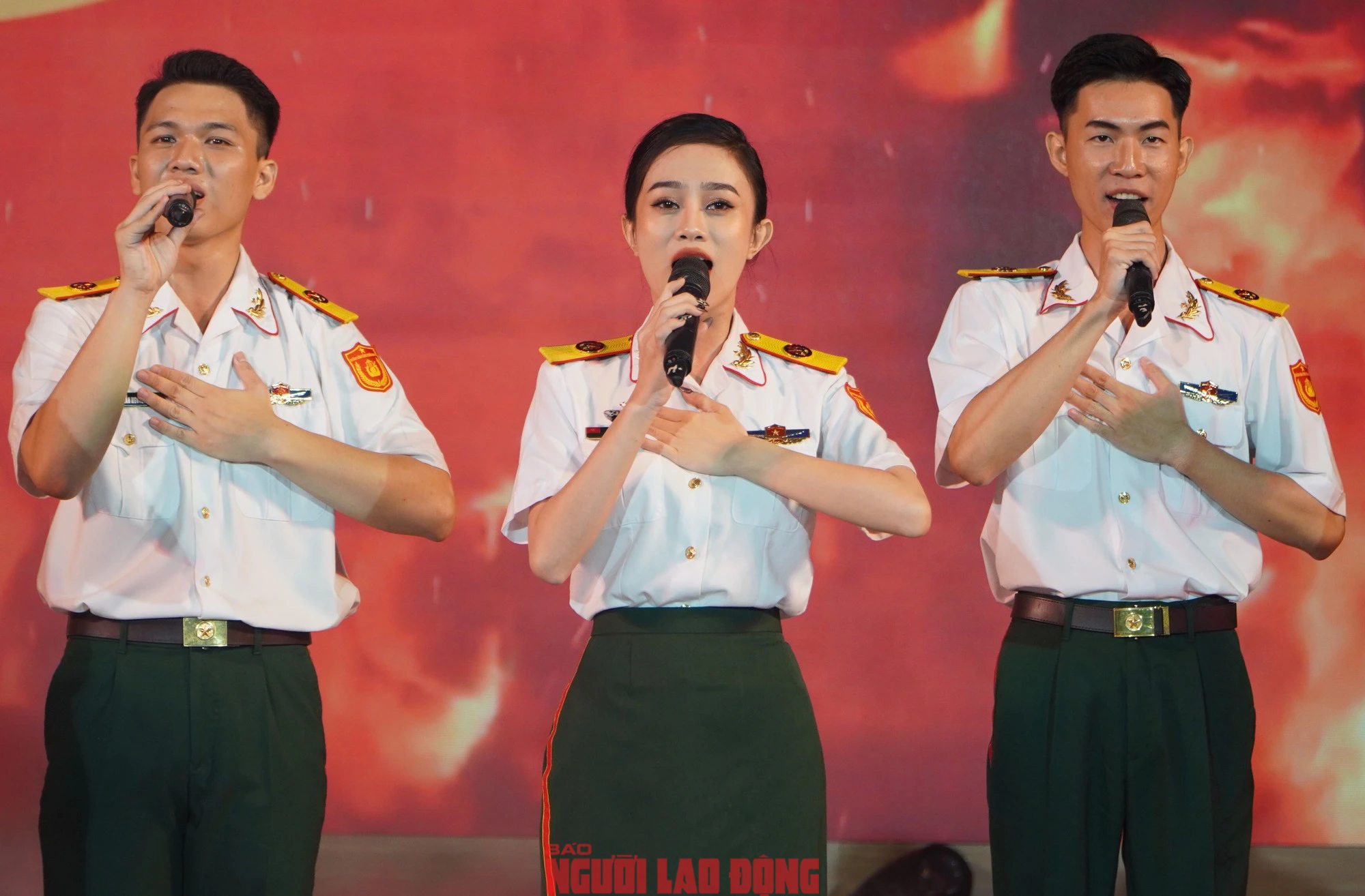 Khai mạc Liên hoan Nghệ thuật quần chúng Lực lượng vũ trang Quân khu 7- Ảnh 6.