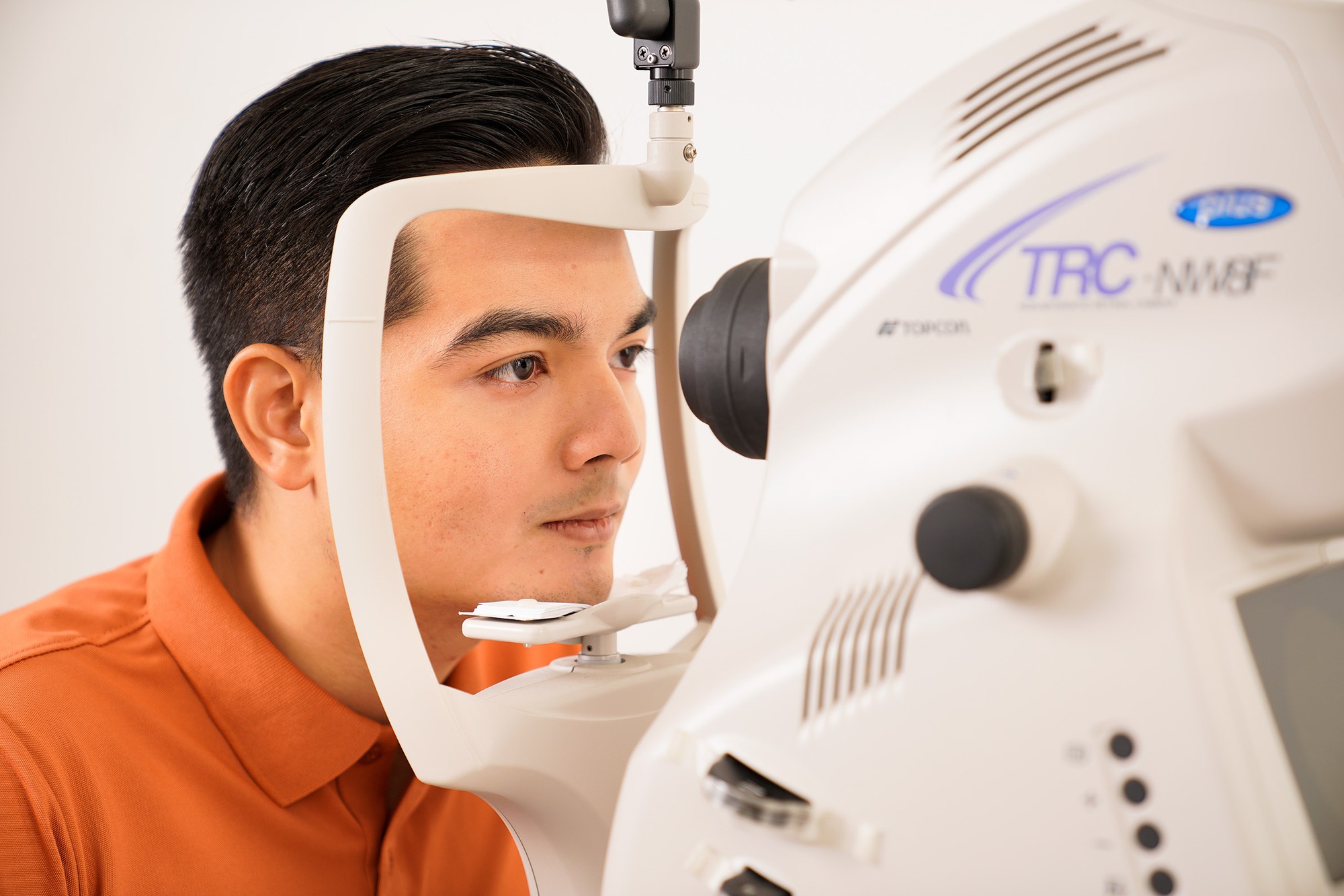 Trung t&acirc;m Y khoa Prima S&agrave;i G&ograve;n ứng dụng nhiều kỹ thuật mới trong điều trị bệnh về mắt- Ảnh 2.