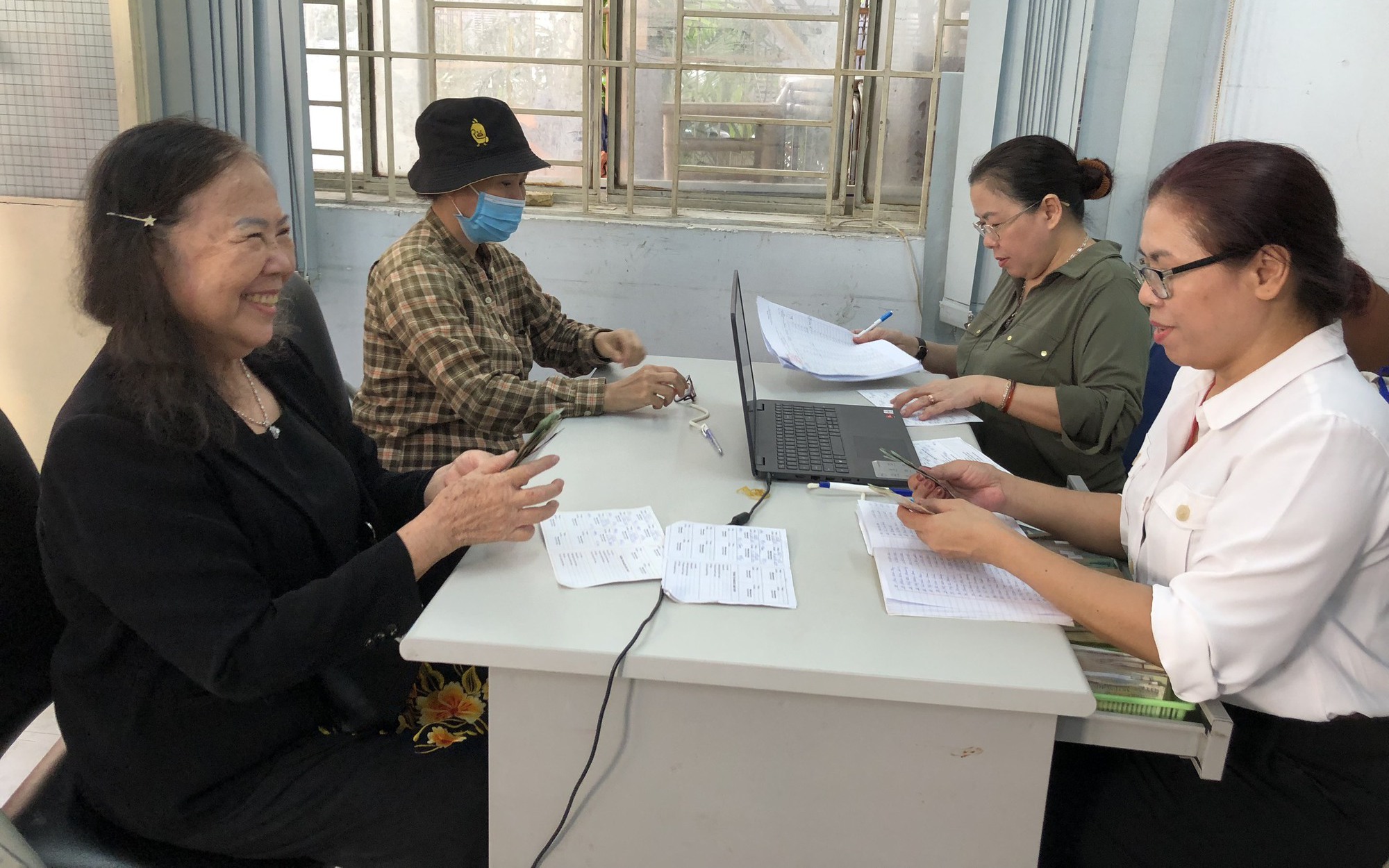 Lịch chi trả lương hưu tháng 1 và 2-2024 tại TP HCM