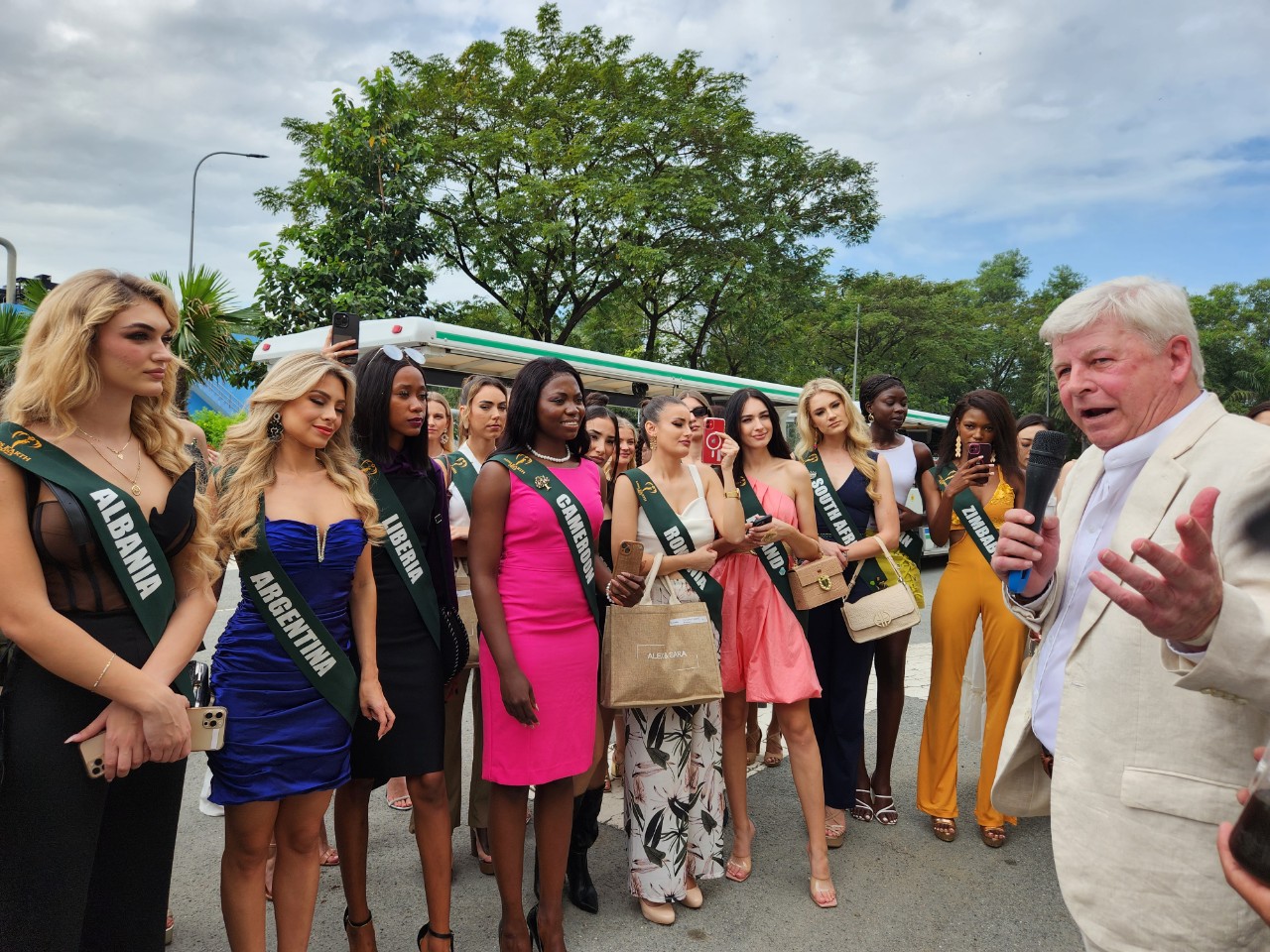 Thí sinh Miss Earth 2023 tham quan VWS- Ảnh 4.