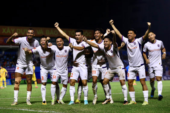 B&igrave;nh Dương đang khiến cuộc đua v&ocirc; địch V-League trở n&ecirc;n hấp dẫnẢnh: QUỐC AN