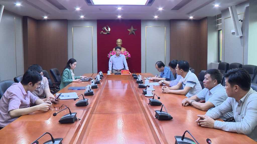 Cựu giám đốc VP Đăng ký quyền sử dụng đất bị cách chức tất cả chức vụ trong Đảng - Ảnh 1.