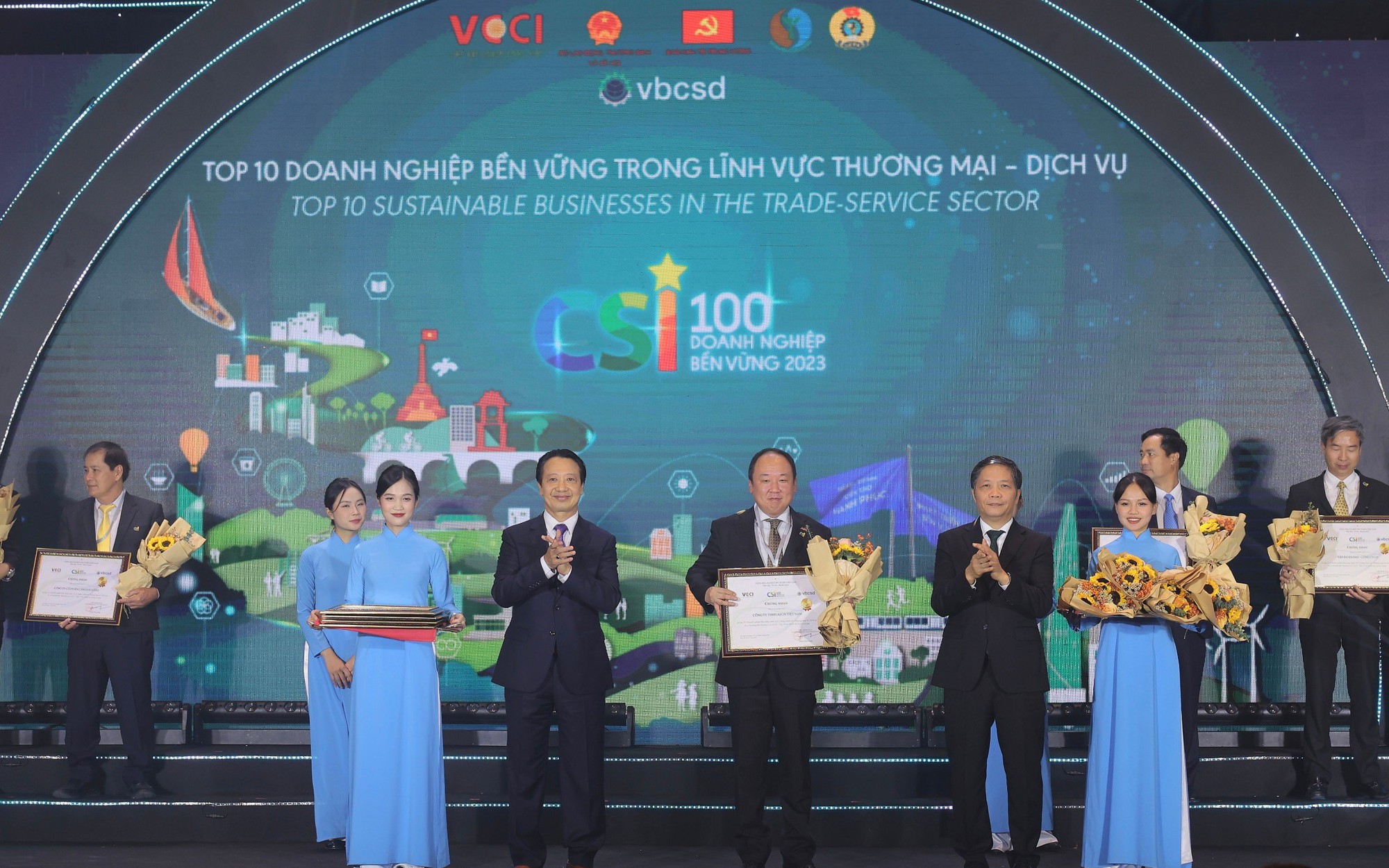 AEON Việt Nam vào top 3 doanh nghiệp phát triển bền vững ngành thương mại – dịch vụ