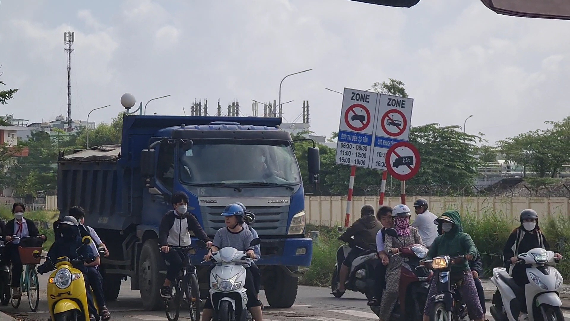Vụ b&atilde;i x&agrave; bần kh&ocirc;ng ph&eacute;p ở Đ&agrave; Nẵng: Chủ tịch quận chỉ đạo n&oacute;ng- Ảnh 4.