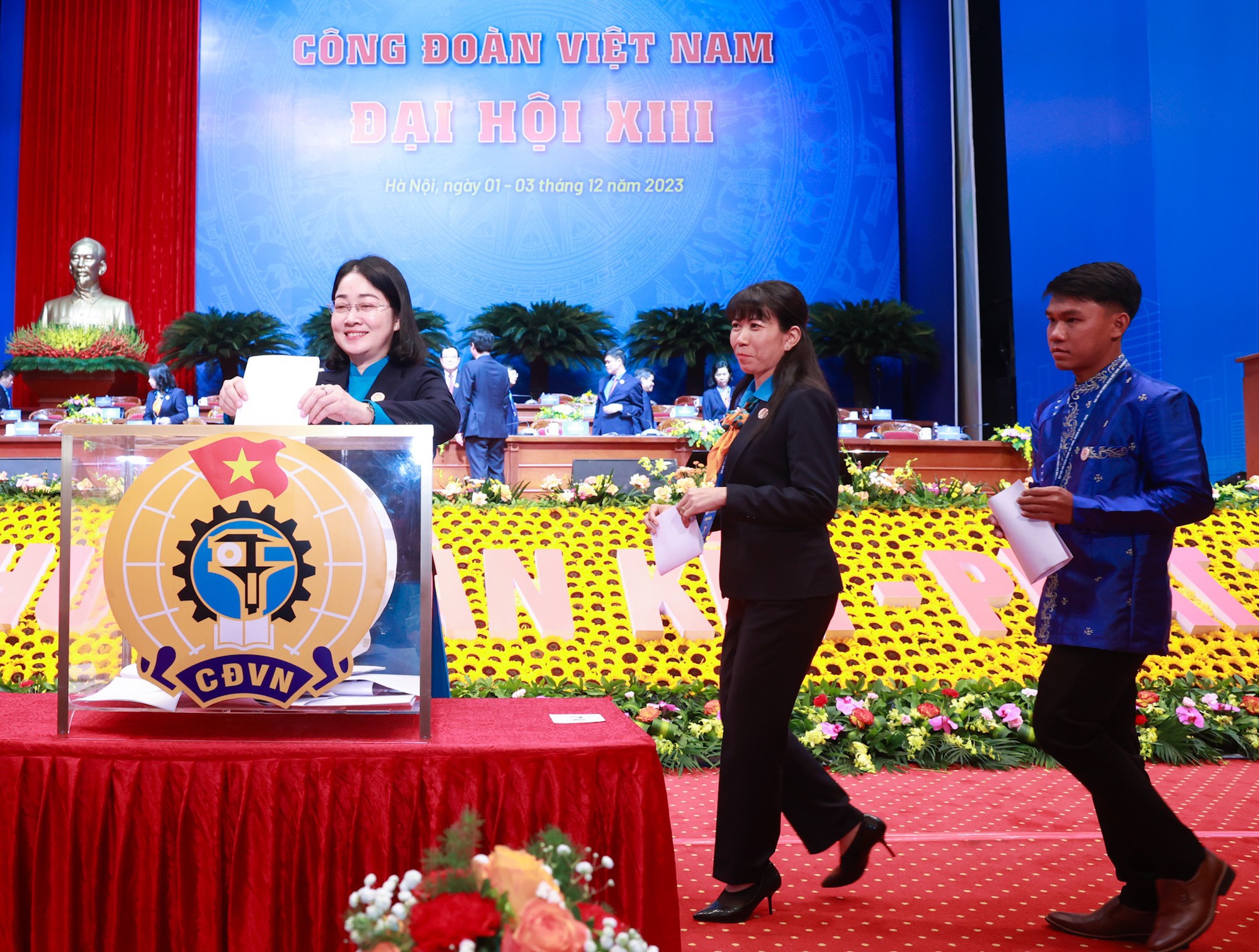 Sâu sắc hơn nữa vai trò đại diện, bảo vệ người lao động- Ảnh 2.