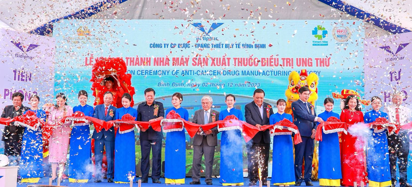 Khánh thành nhà máy sản xuất thuốc điều trị ung thư quy mô lớn nhất nước- Ảnh 2.