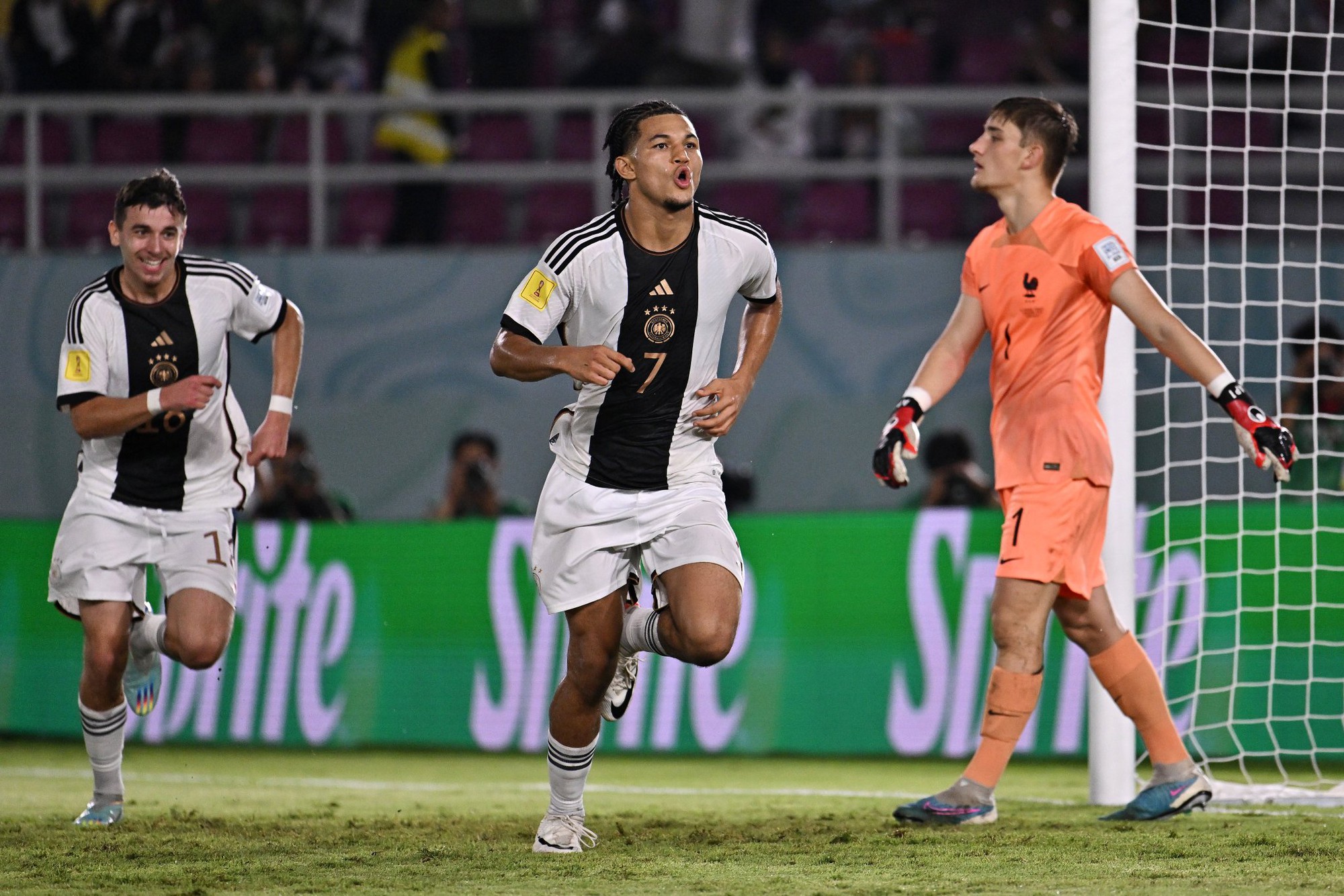 U17 Đức v&ocirc; địch World Cup, lập kỷ lục chưa từng c&oacute; ở ch&acirc;u &Acirc;u- Ảnh 1.