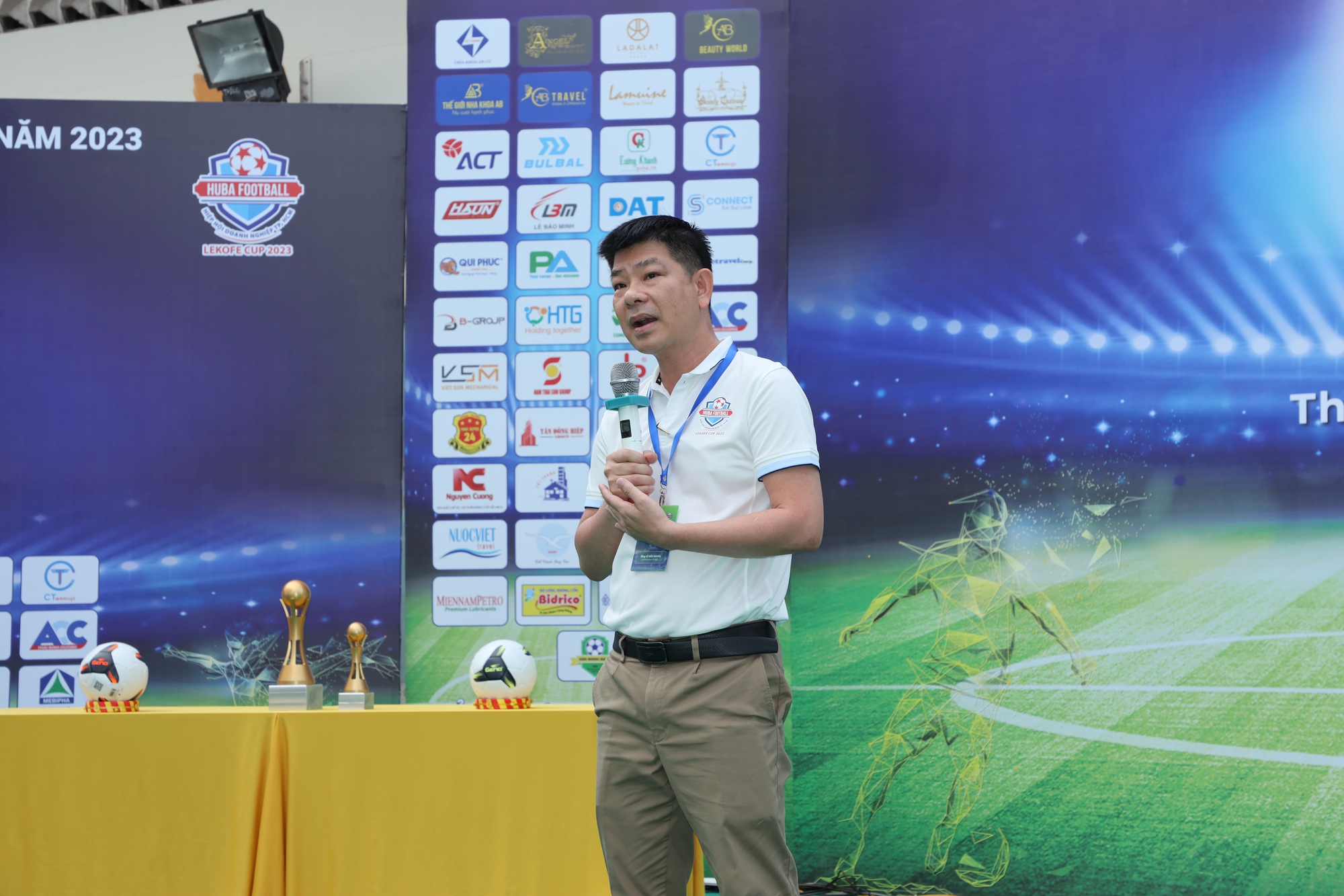 Khởi tranh giải b&oacute;ng đ&aacute; Hiệp hội Doanh nghiệp TP HCM lần thứ 5 năm 2023- Ảnh 2.