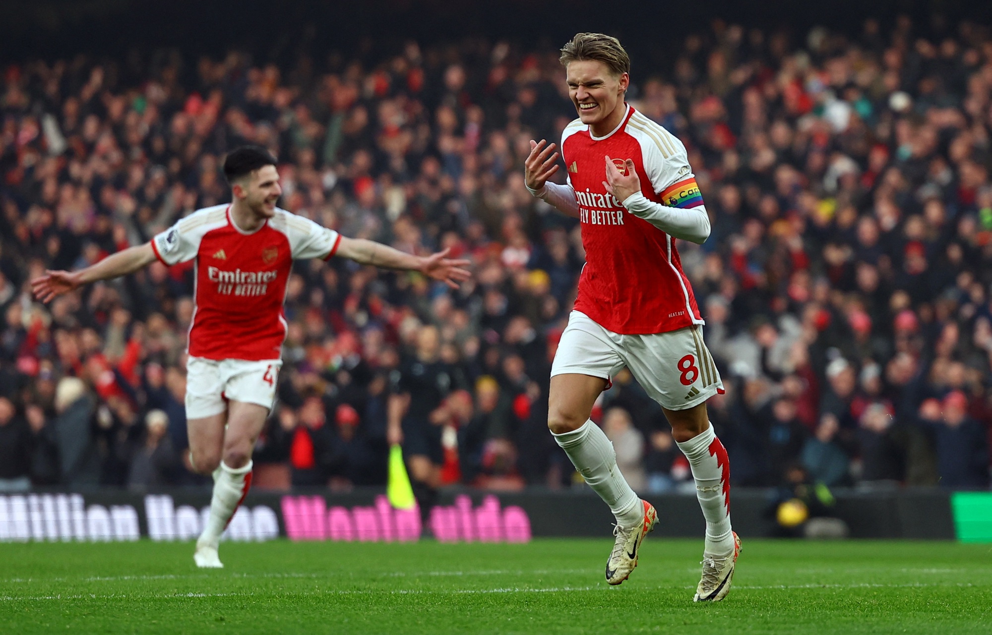 Thắng kh&oacute; Wolverhampton ở Emirates, Arsenal vững ng&ocirc;i đầu Ngoại hạng- Ảnh 2.