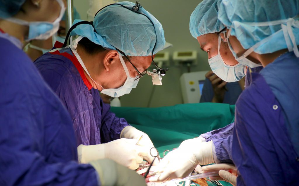 Công đoàn Y tế đề xuất lương khởi điểm bậc 2 với bác sĩ