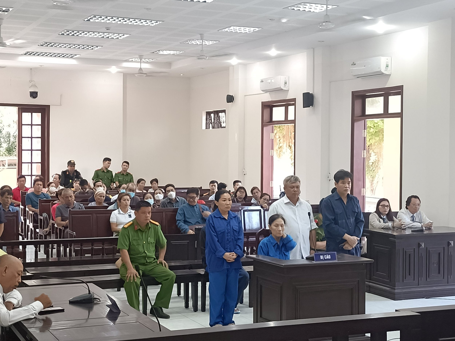 Vợ chồng chủ Công ty CP Sài Gòn Cây Cảnh nhận tổng cộng 37 năm tù- Ảnh 1.