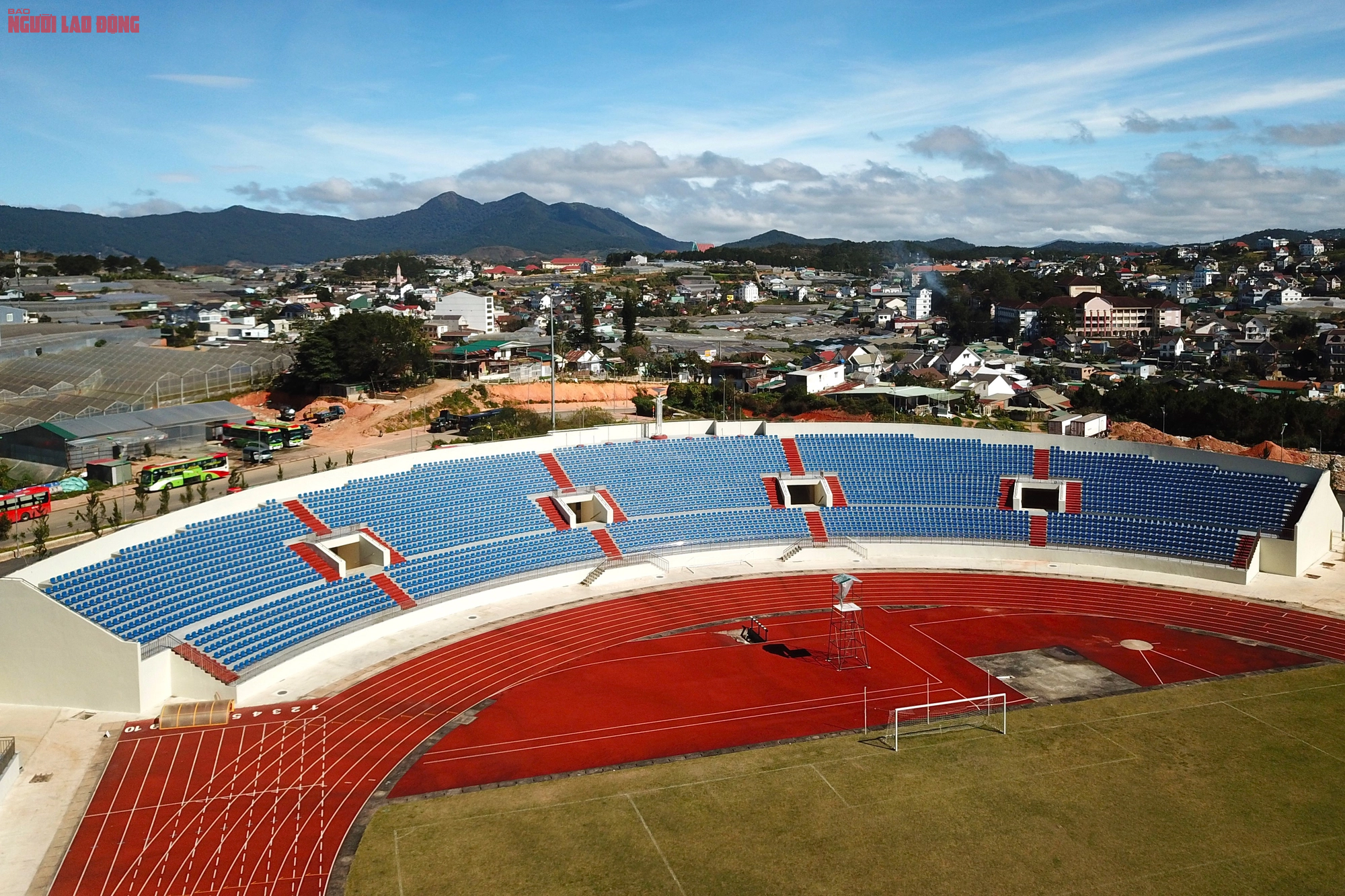 S&acirc;n vận động Đ&agrave; Lạt như thế n&agrave;o m&agrave; "đẹp nhất T&acirc;y Nguy&ecirc;n"?- Ảnh 8.