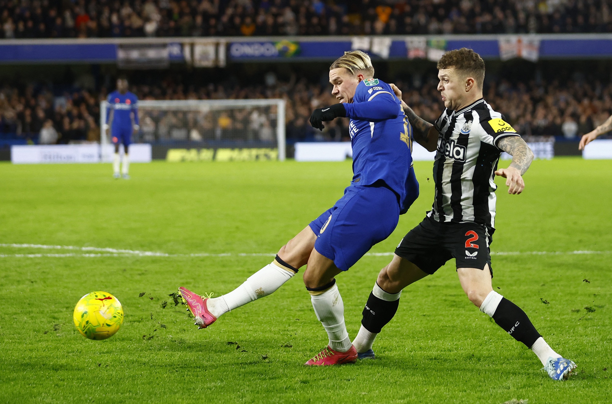 C&ocirc;ng thần th&agrave;nh "tội đồ", Newcastle thua đau Chelsea ở tứ kết League Cup- Ảnh 4.