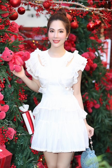 "Hoa hậu bolero" Dương Kim &Aacute;nh khoe sắc dịp Gi&aacute;ng sinh- Ảnh 7.