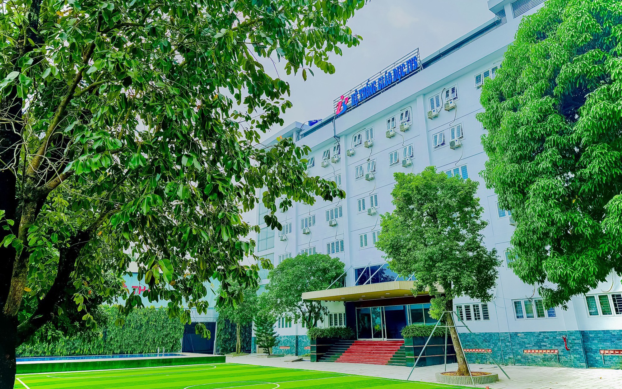 "Lừa" con đi cai nghiện game