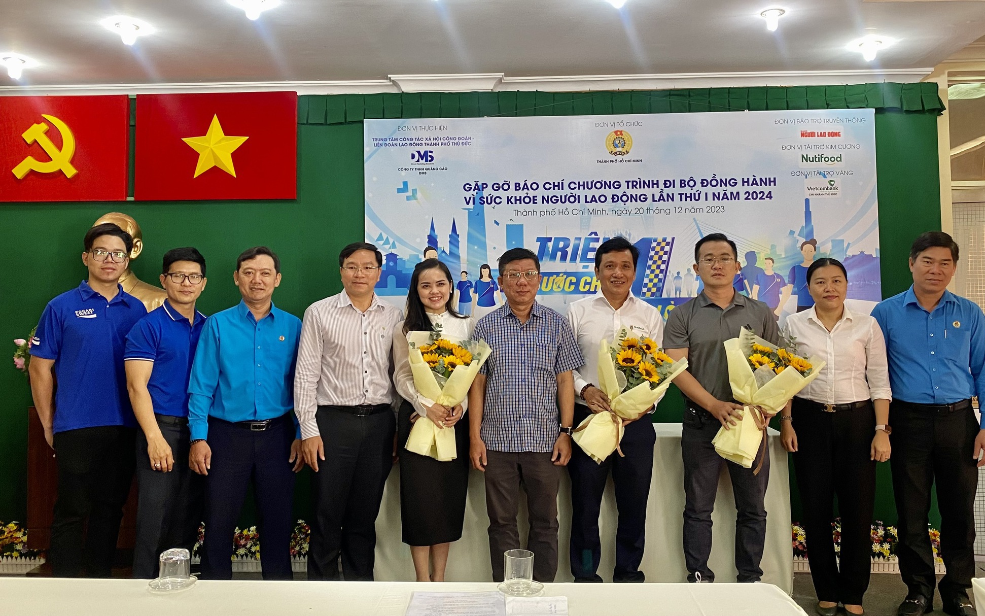 10.000 người đi bộ quyên góp chăm lo Tết cho công nhân khó khăn
