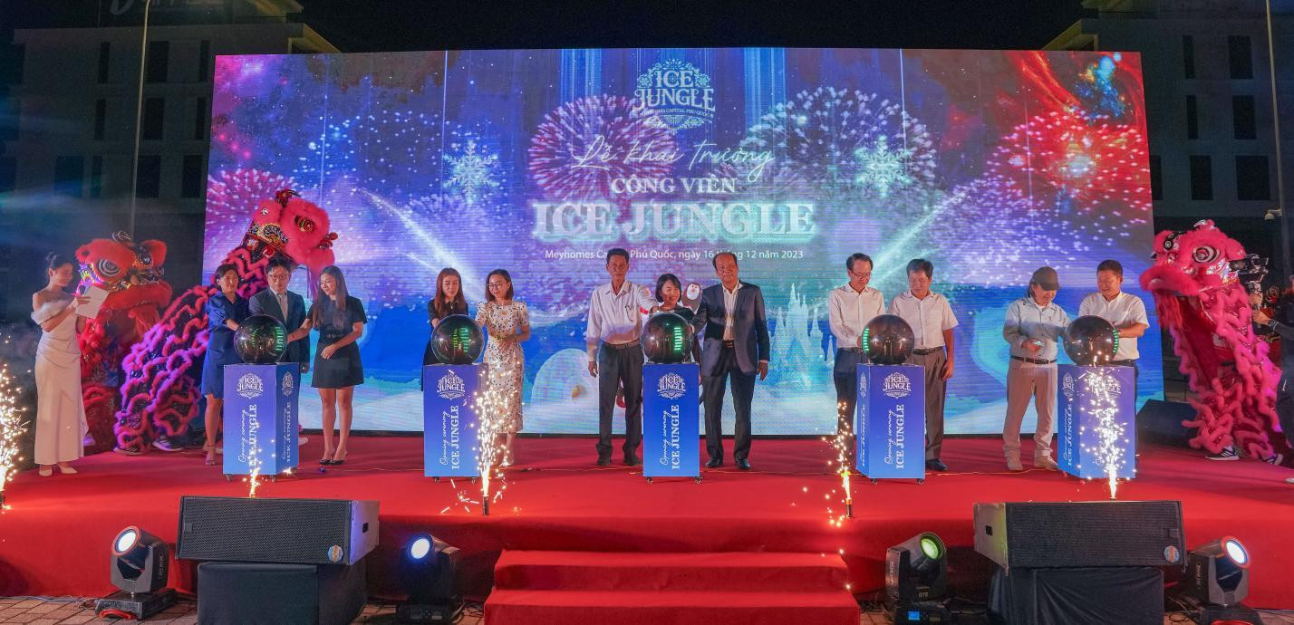 Show tr&igrave;nh diễn nghệ thuật &aacute;nh s&aacute;ng hiện đại bậc nhất Việt Nam tại Ph&uacute; Quốc- Ảnh 2.