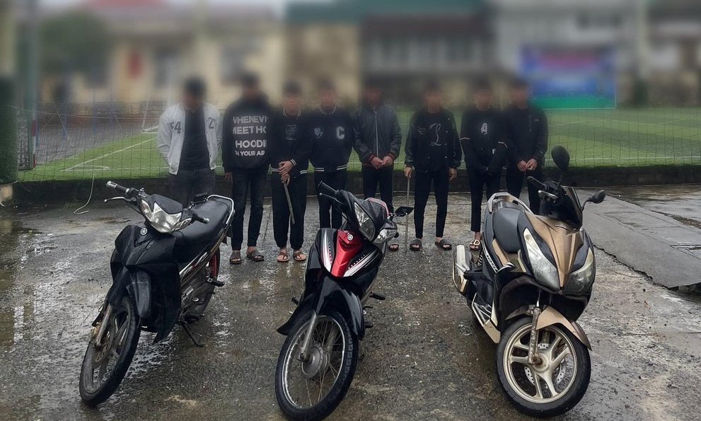 Vô cớ chém người, 8 thanh thiếu niên bị khởi tố- Ảnh 1.