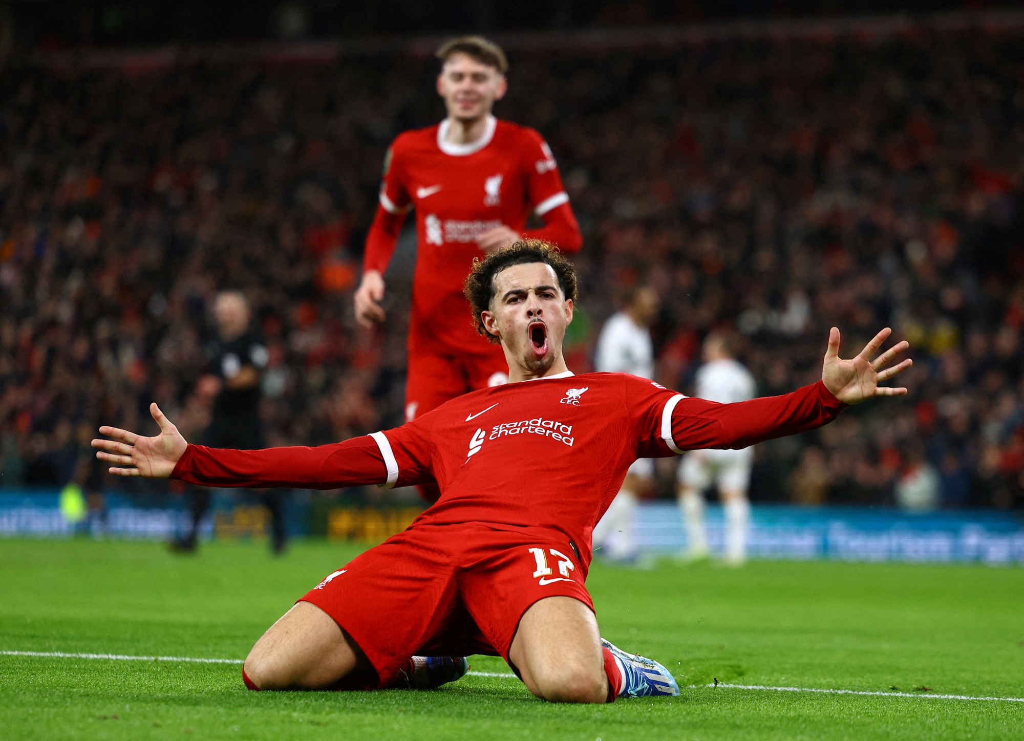 Thắng đậm West Ham, Liverpool đoạt v&eacute; b&aacute;n kết League Cup- Ảnh 6.